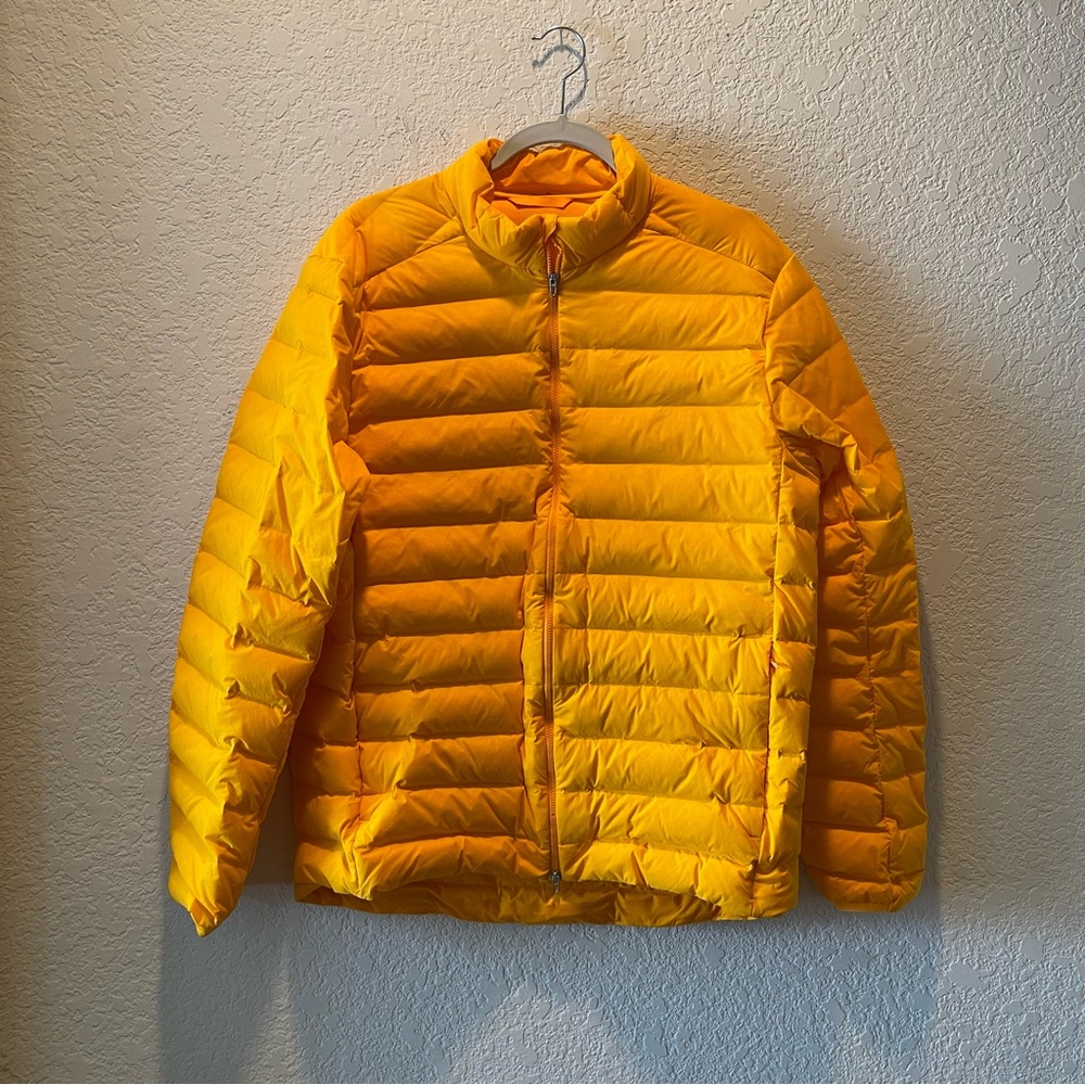 Lululemon yellow 2 way zip down filled “Navigation” lightweight jacket, M